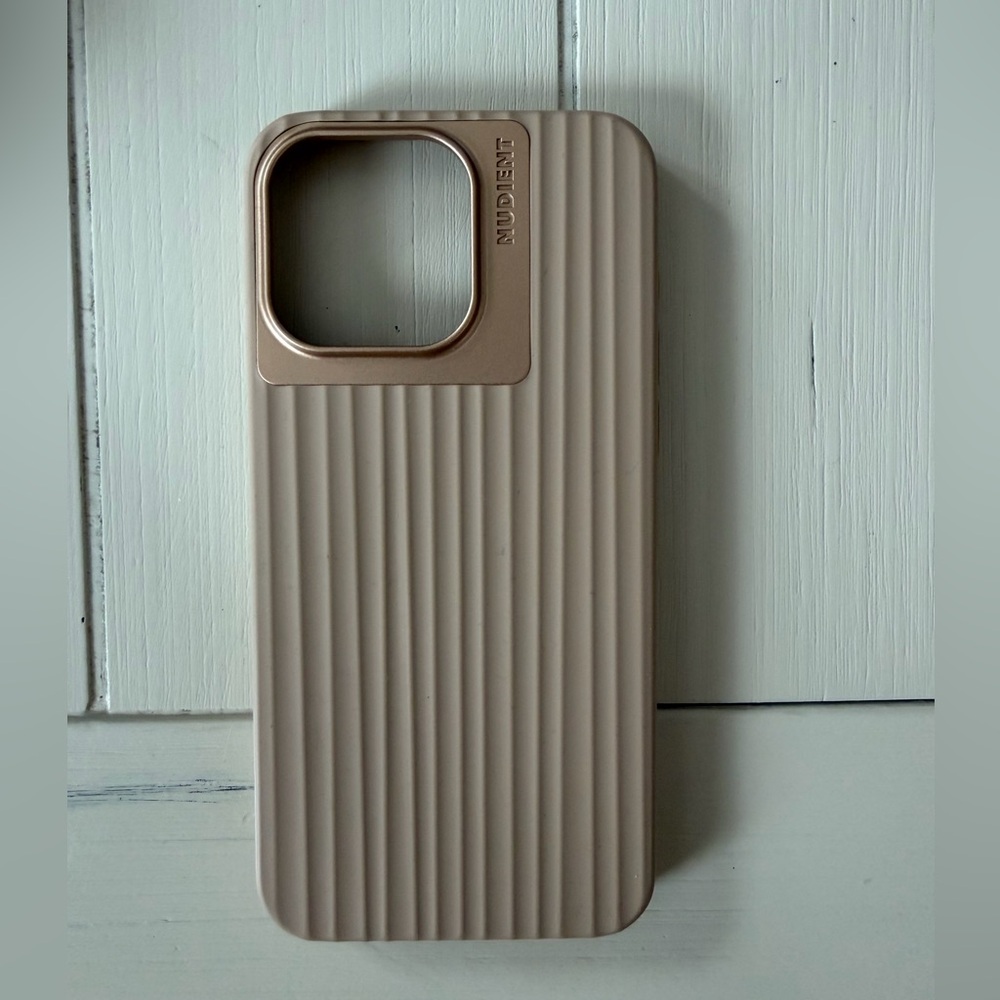 iPhone 15 Pro Max NUDIENT Tan Phone Case